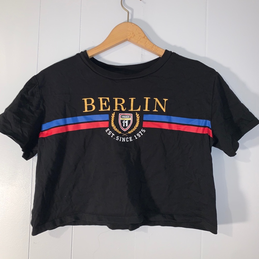 Berlin Graphic Crop Top